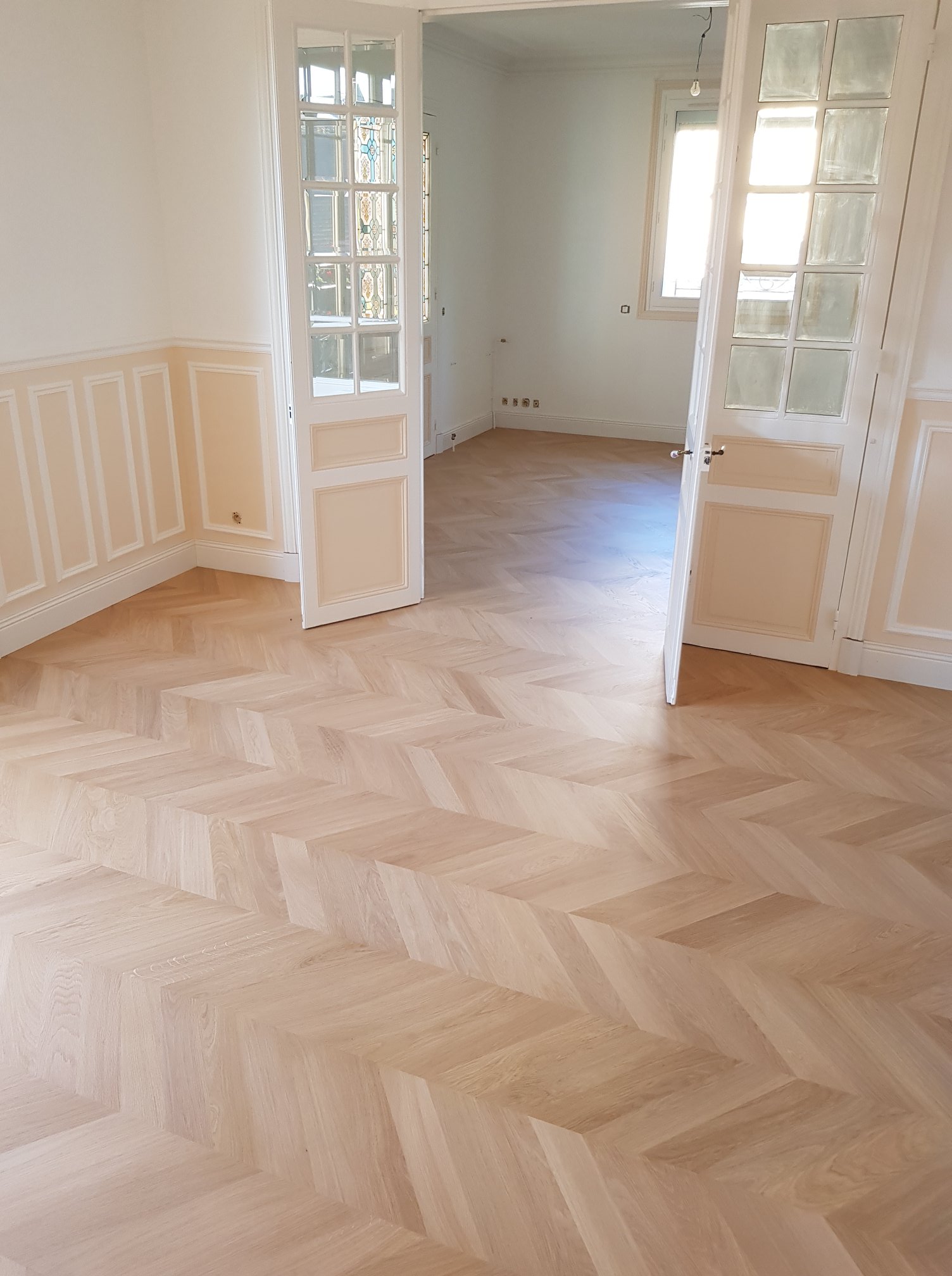 Parquet en lames droites dans le 95