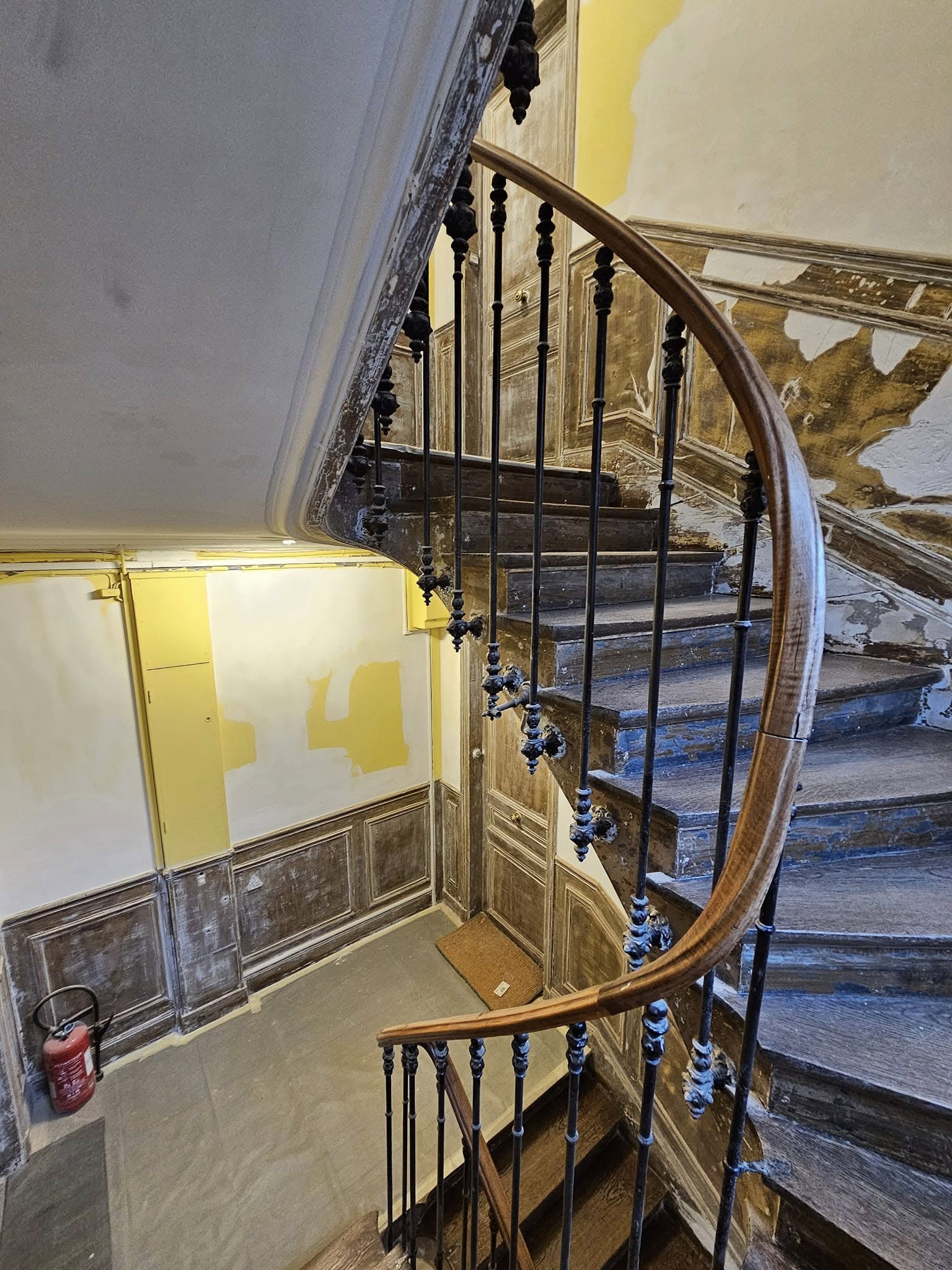 Cage d'escalier à rénover