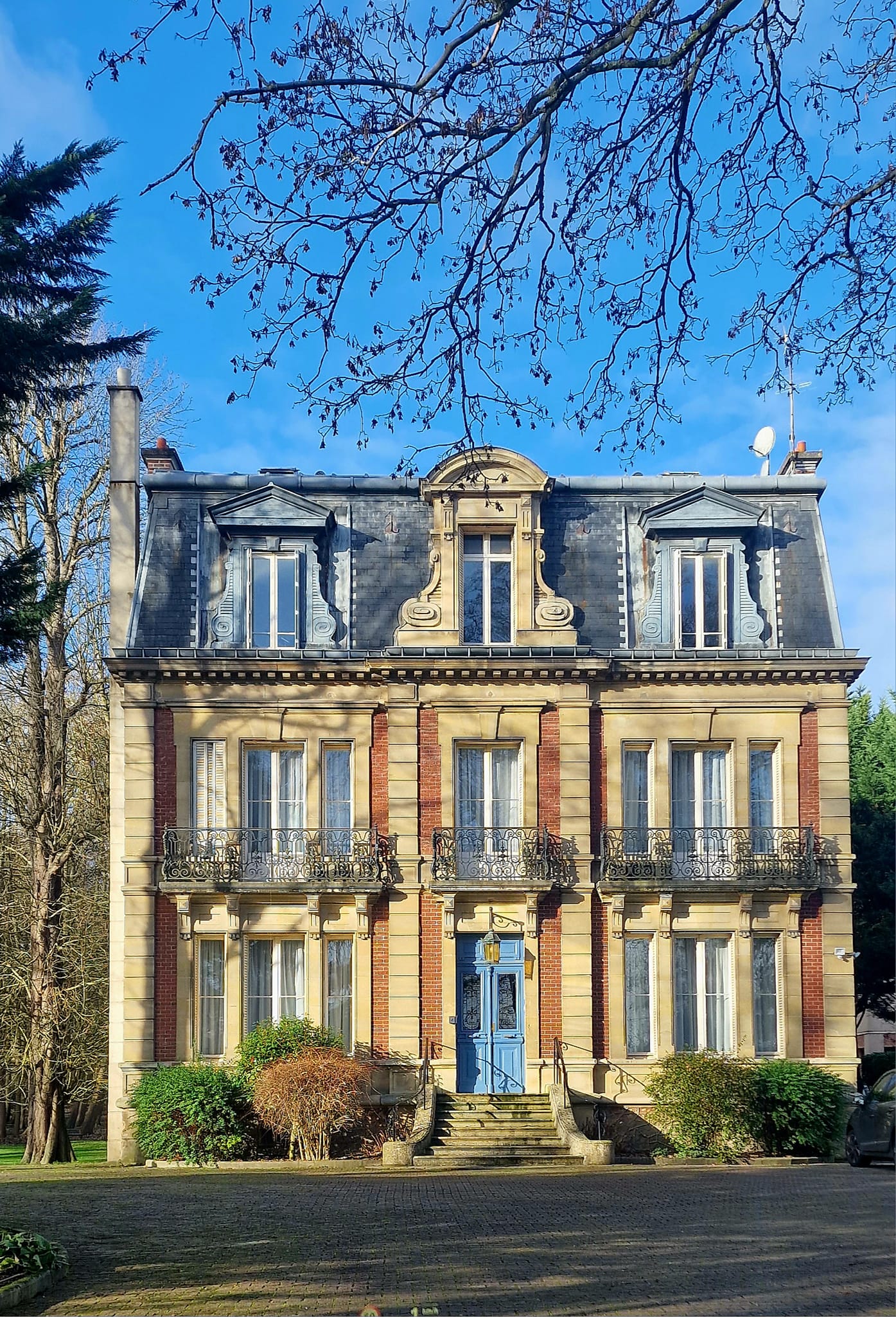 Maison bourgeoise à la façade ravalée (95)